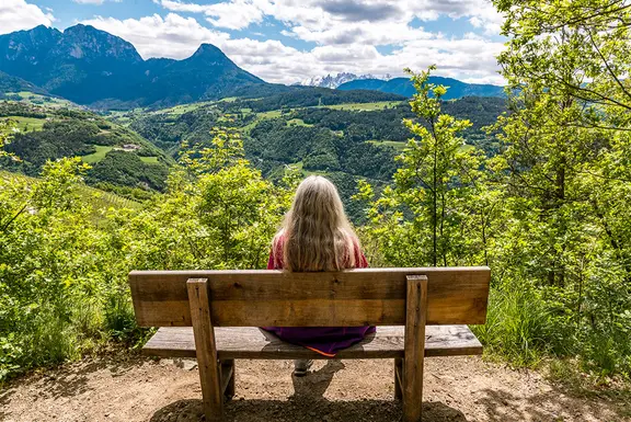 Sich Ausbalancieren am Ritten, der Sonnenterrasse oberhalb Bozens