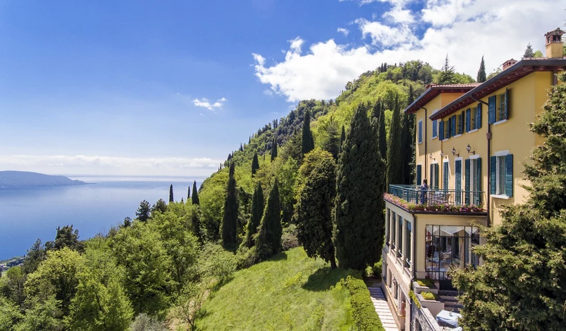 Mediterrane Villa mit traumhaftem Seeblick