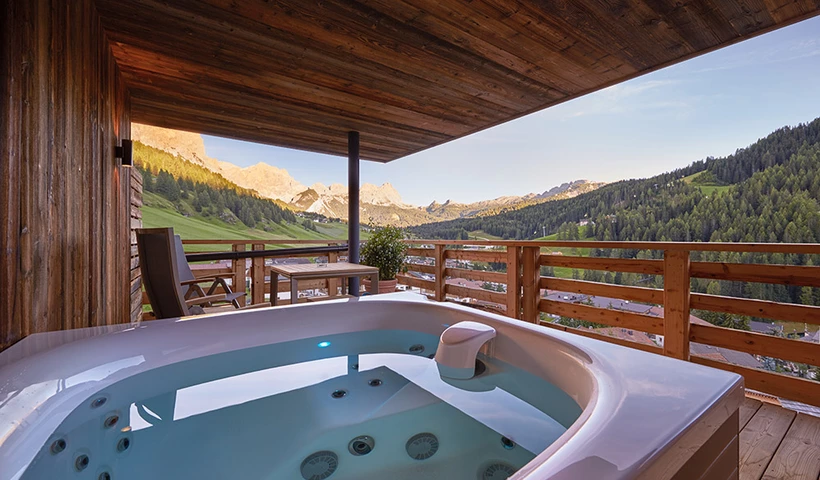 Cosy & Cool - Neue Wohnwelten mit Whirlpool mitten in den Dolomiten